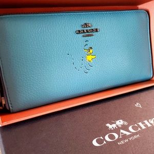 NWT~ 💙COACH x Snoopy Woodstock Accordion Wallet